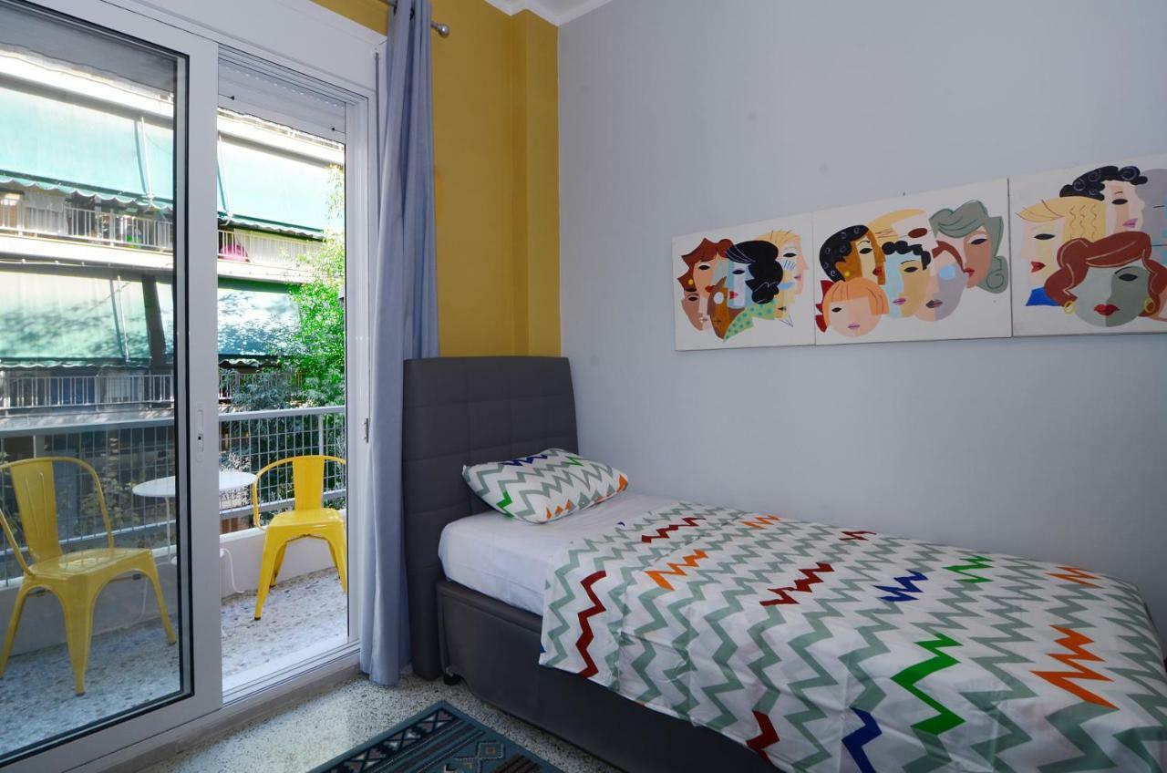 Urban Art Experience With Acropolis View Apartamento Atenas Exterior foto